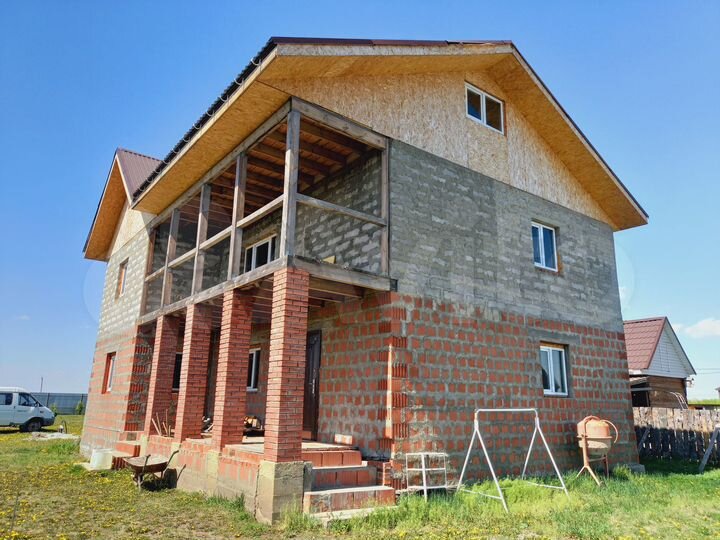 Дом 250 м² на участке 21,3 сот.