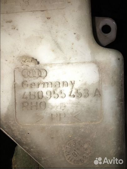 Бачок стеклоочистителя audi A6 C5 4B