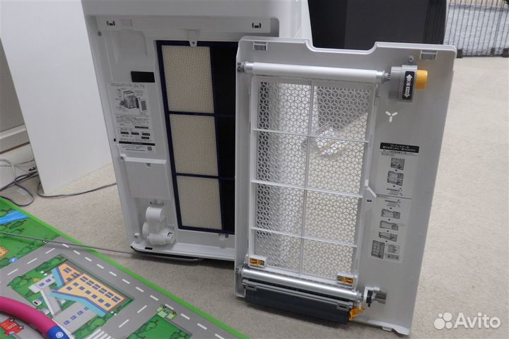 Из Японии климатические центры Sharp Premium