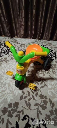 Детский трехколесный велосипед бу