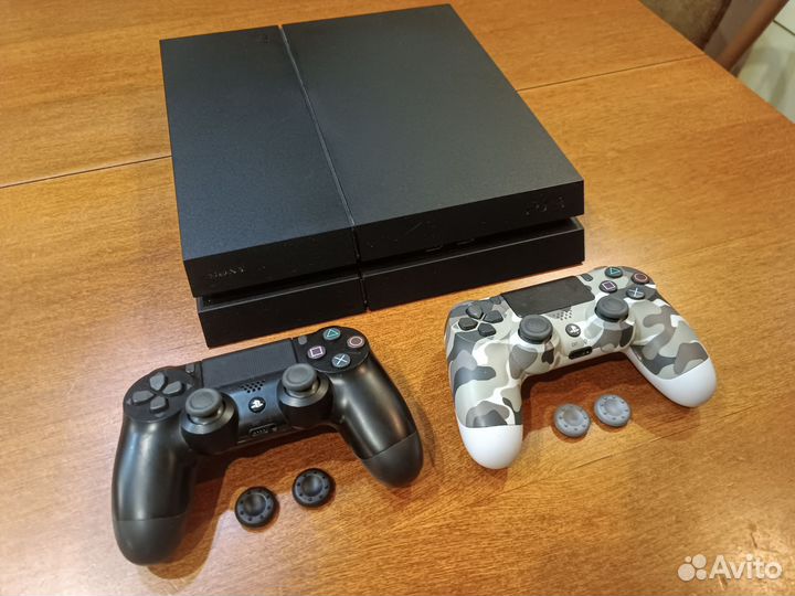 Sony playstation 4 1TB + 2 джоя+ Игры