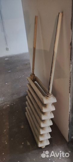 Продам батарею чугун