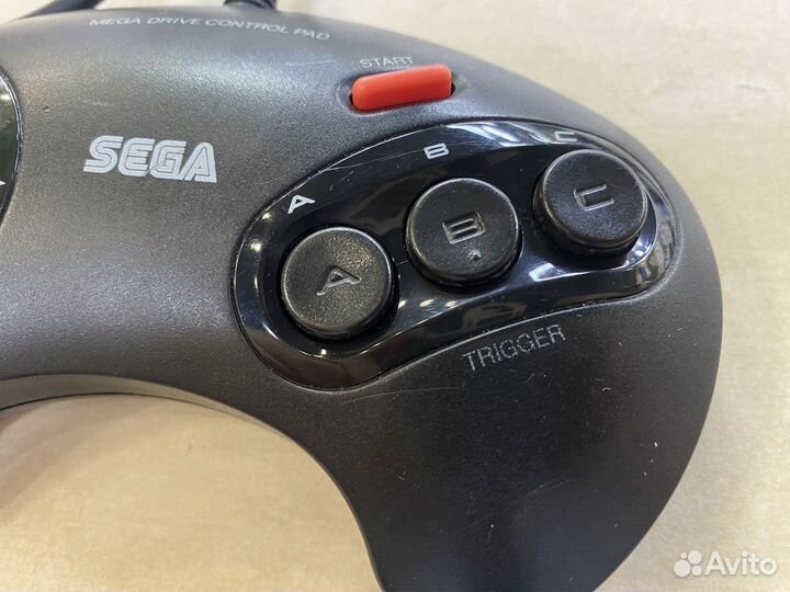Геймпад для Sega Mega Drive (Model 1650) б/у