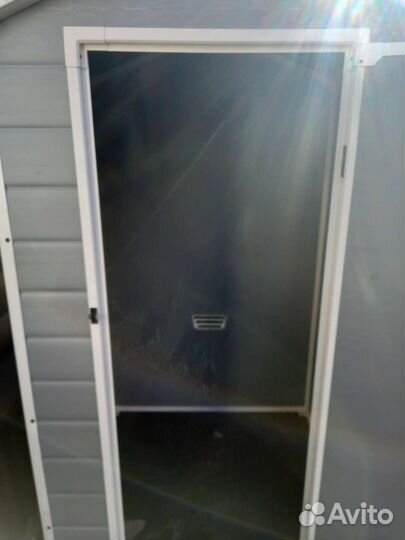 Туалетная кабинка