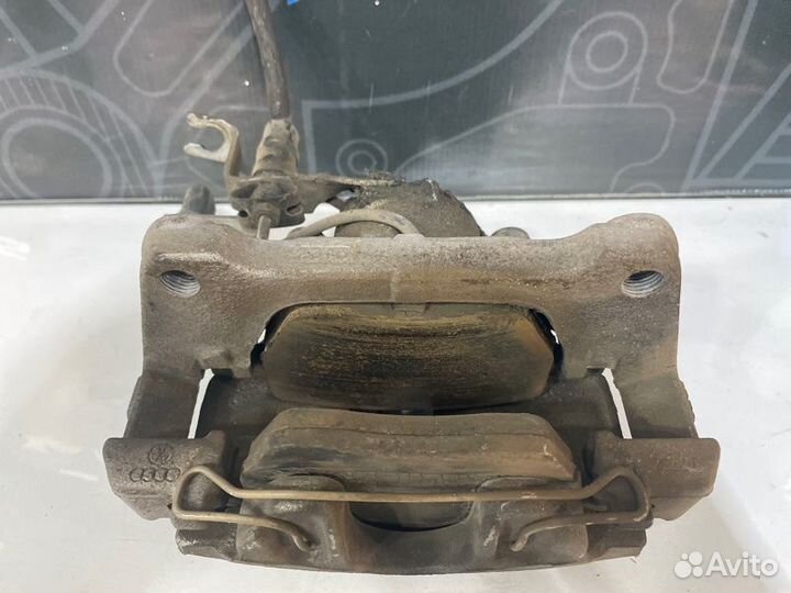 Суппорт передний правый Audi A4 Avant B7 ALT 2007