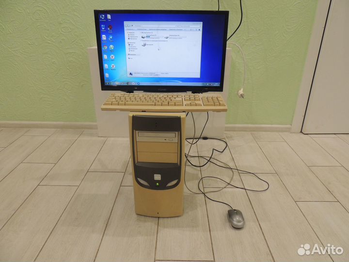 Компьютер с монитором (телевизором) 24 дюйма