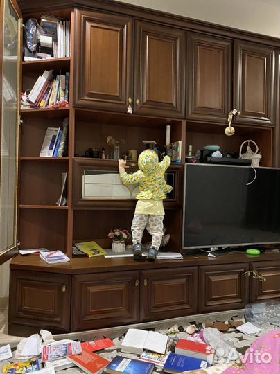 Стенка в гостиную со шкафом