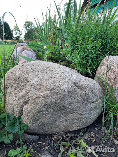 Ландшафтные валуны натуральные