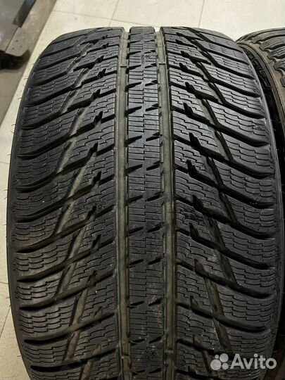Nokian Tyres WR SUV 3 295/35 R21