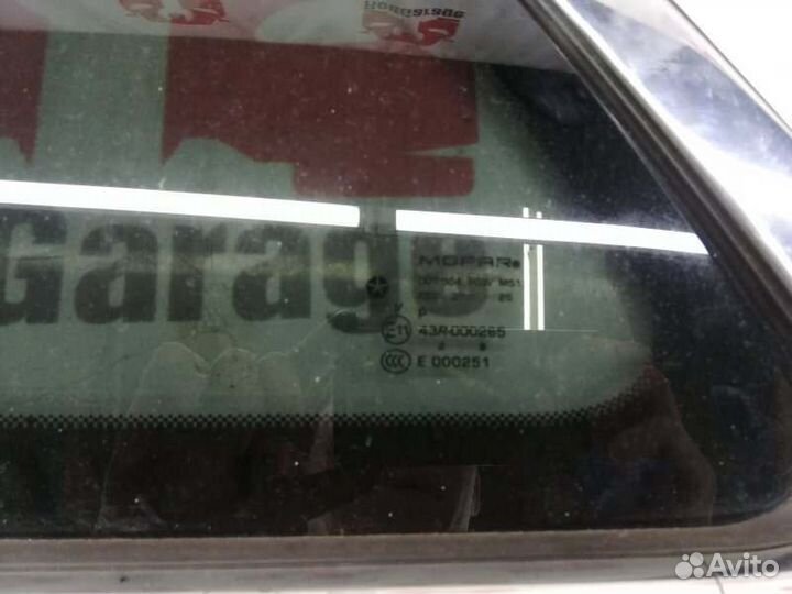 Стекло багажника заднее левое Jeep Grand Cherokee