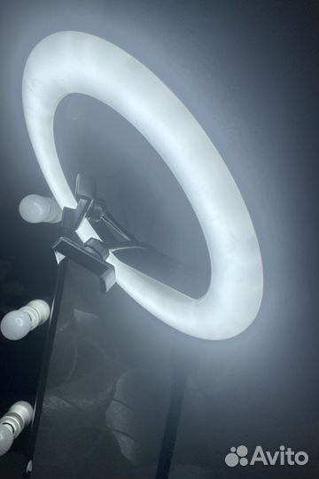 Лампа кольцевая напольная