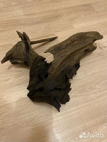 Коряги и песчаник для аквариума