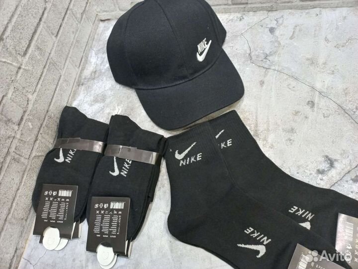 Носки Nike черные, разные