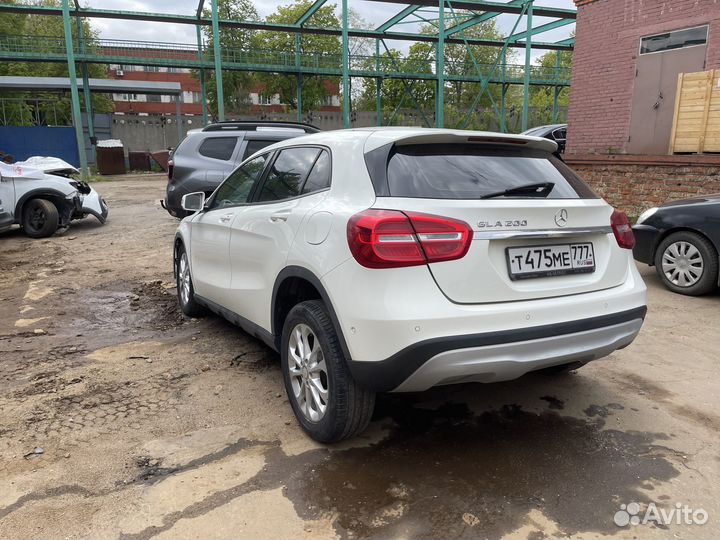 Автомобиль в разборе Mercedes-Benz GLA200 (1 покол