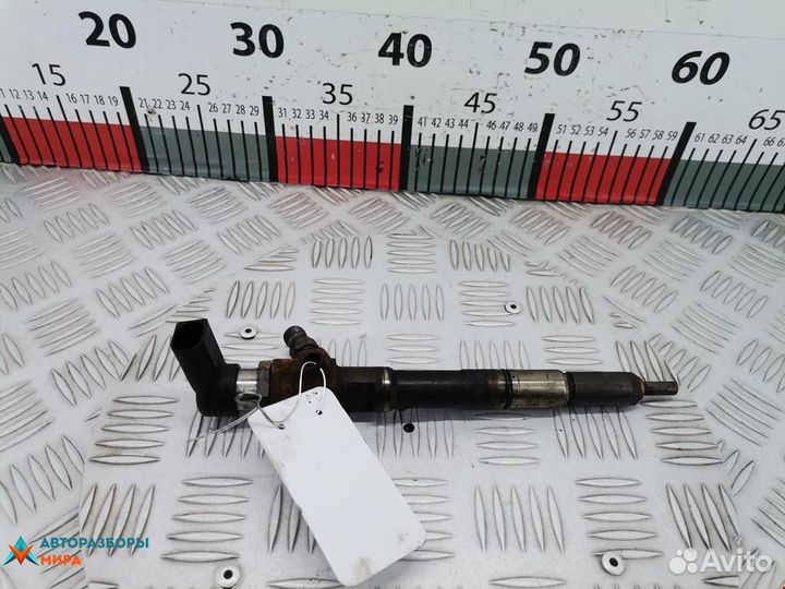 Форсунка Skoda Rapid 2014 03L130277S