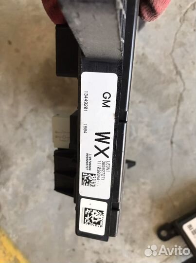 Салонный блок предохранителей Opel Astra J GTC