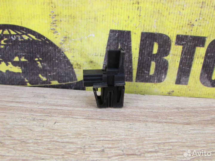 Концевик Passat B6