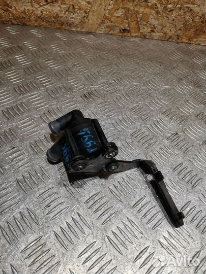 Водяная помпа Volkswagen Tiguan