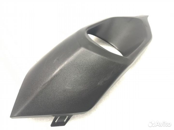 Накладка бампера передняя левая Mitsubishi Pajero