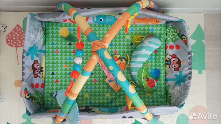 Развивающий коврик для малышей