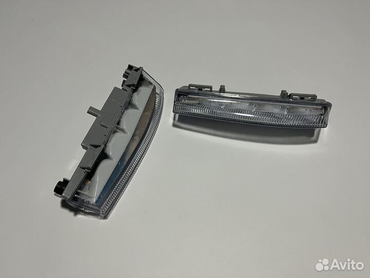 Передние противотуманки Mercedes W212 диодные W204