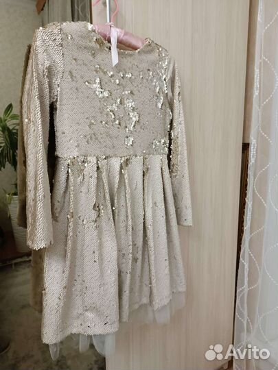 Платье праздничное