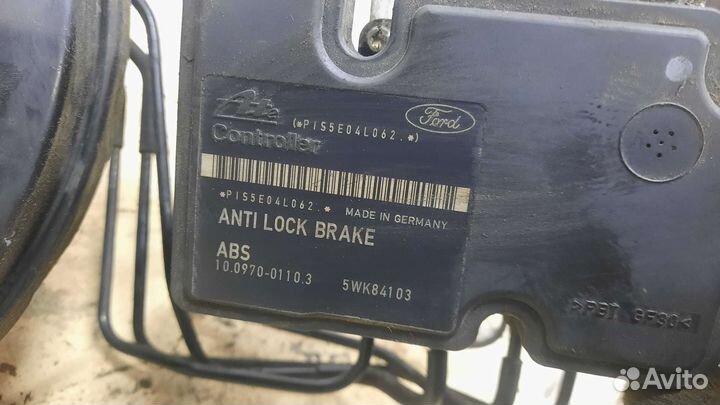 Ваккумный усилитель тормозов + блок ABS