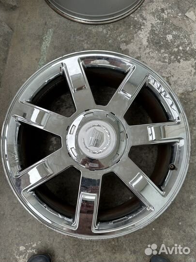 Диски на cadillac escalade r22