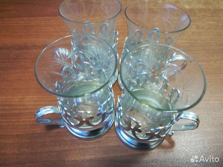 Стаканы с подстаканниками