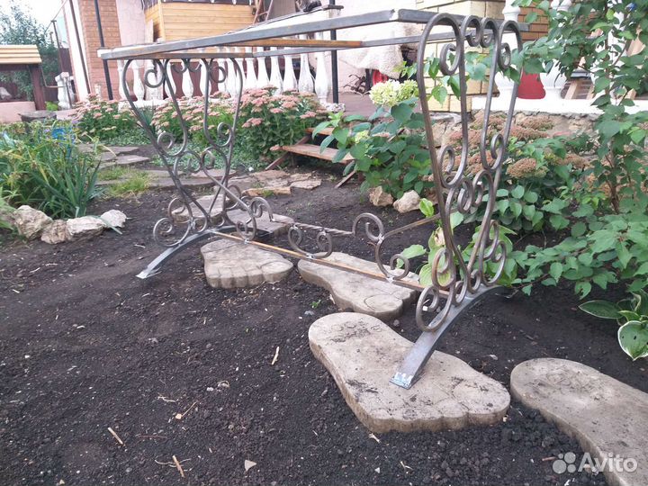 Кованный стол