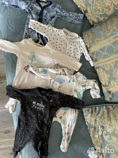 Пакет вещей с зимним комбинезоном на мальчика