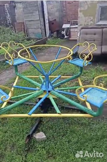 Детская карусель уличная