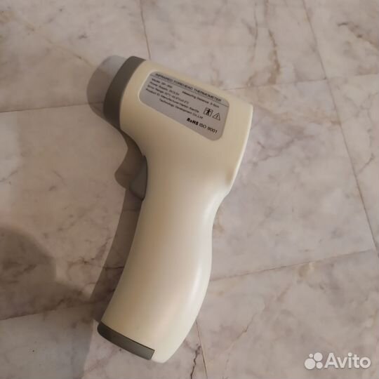 Бесконтактный инфракрасный термометр GP -300