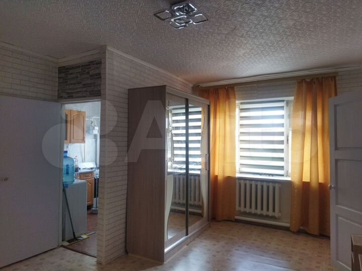 2-к. квартира, 42 м², 1/3 эт.
