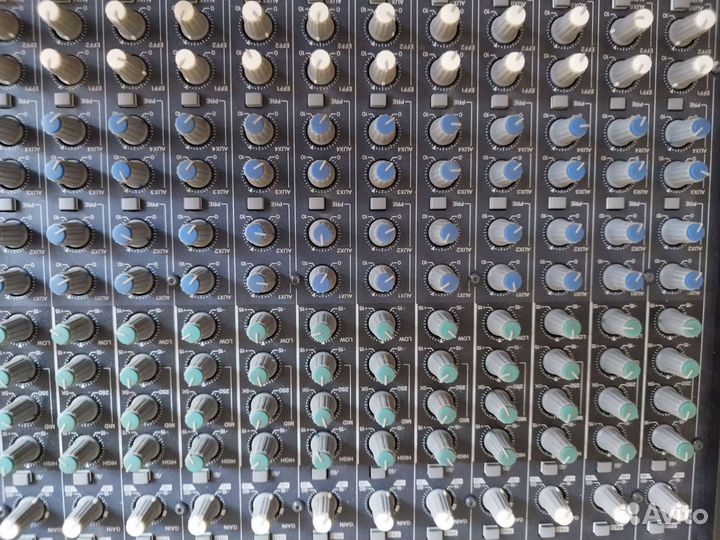 Микшерный пульт yamaha MG 24/14fx