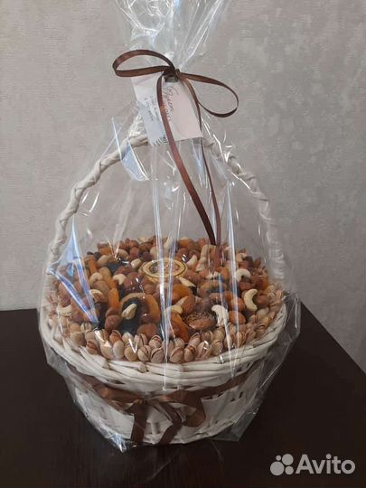 Корзина плетеная с ручкой