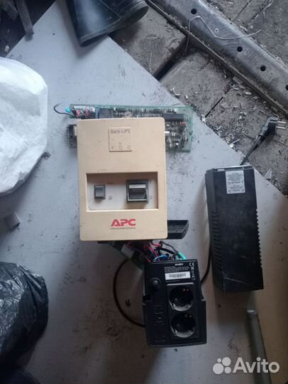 Источник бесперебойного питания