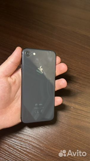 iPhone 8, 64 ГБ