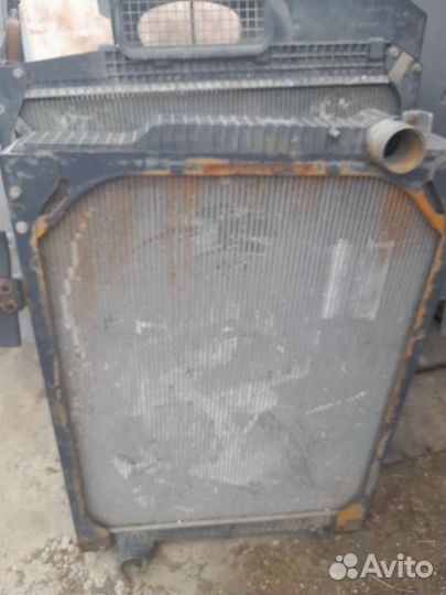 Радиатор основной на Hundai HD-250
