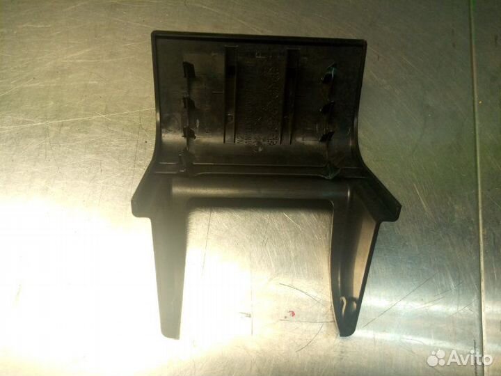 Заглушка салазок сиденья задняя Mitsubishi