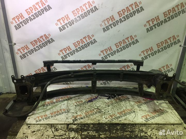 Шкода Октавия Брус бампера передний