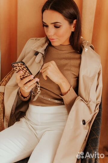 Чехол на ремешке для iPhone