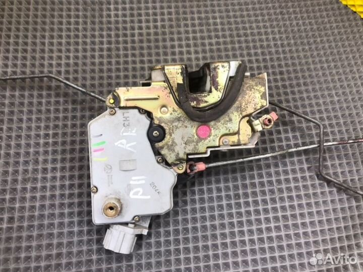 Замок двери передний левый Nissan Primera P11 SR20