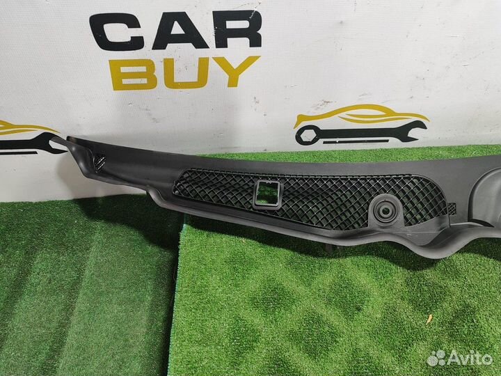 Жабо, решетка стеклоочистителя (планка под лобовое