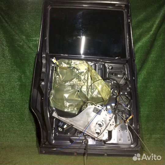 Дверь задняя левая Toyota Voxy AZR65 серая царапин