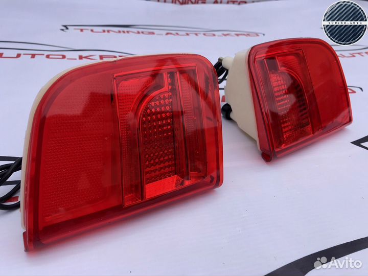 Катафоты в задний бампер Toyota LC 200