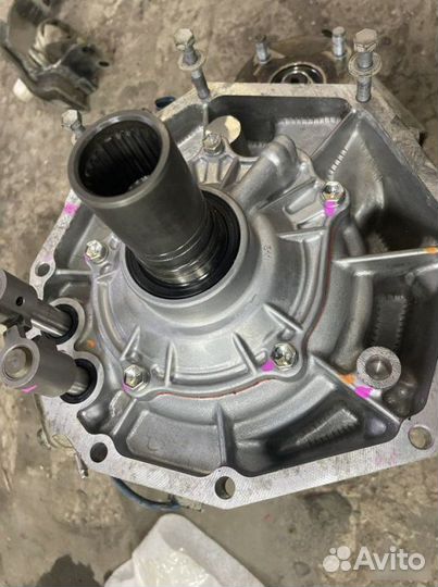 Коробка раздаточная Toyota Hilux 2kdftv 2.5