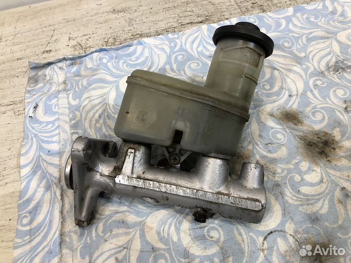 Главный тормозной цилиндр Toyota Carina