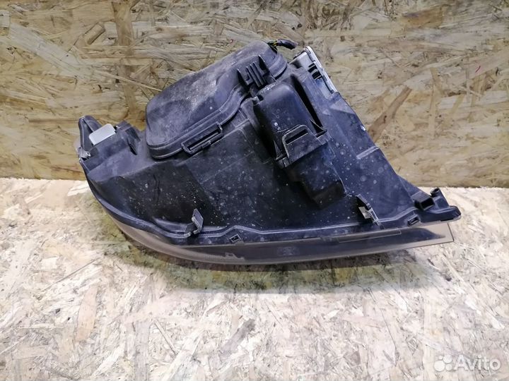 Фара левая BMW 3 E90 дорестайлинг ксенон