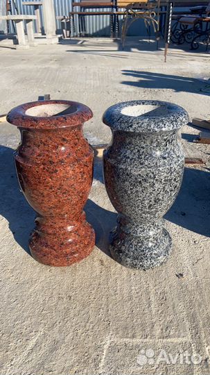 Вазы из гранита